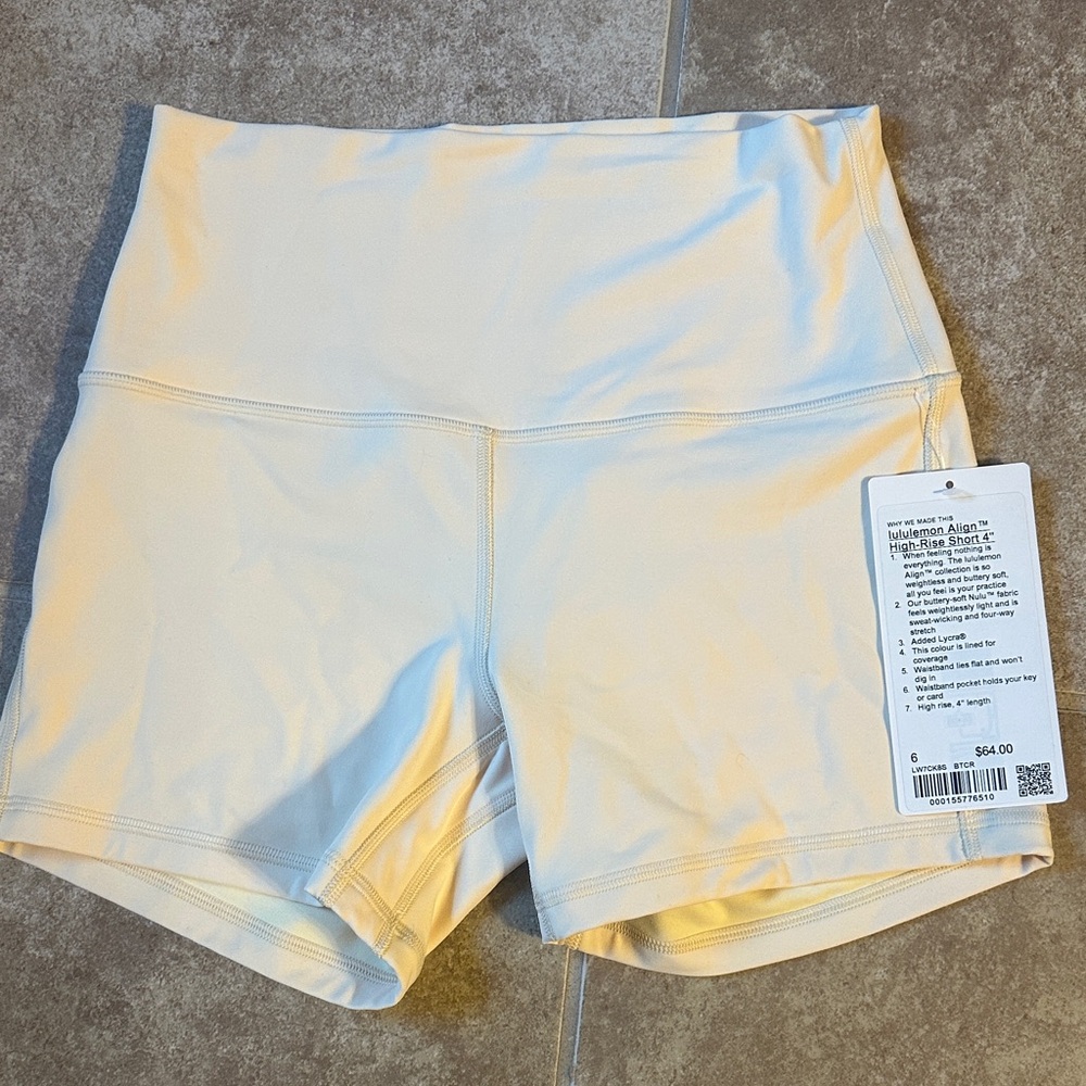 Butter cream Lululemon Athletica High-Waisted Cream Shorts size 6
